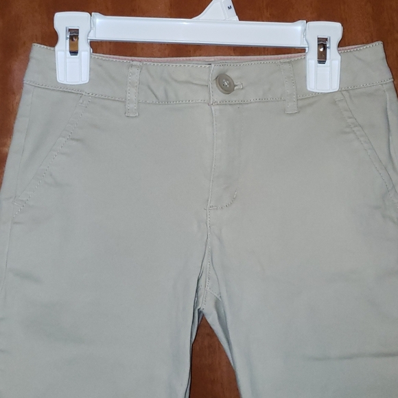 🆕️w/o tags GAPKIDS KHAKIS SHORTS - Picture 2 of 5